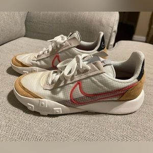 Nike - Women - W Waffle Racer 2X - White/Bright Crimson/Team Red